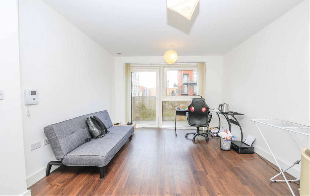 Property photo 1 of 18