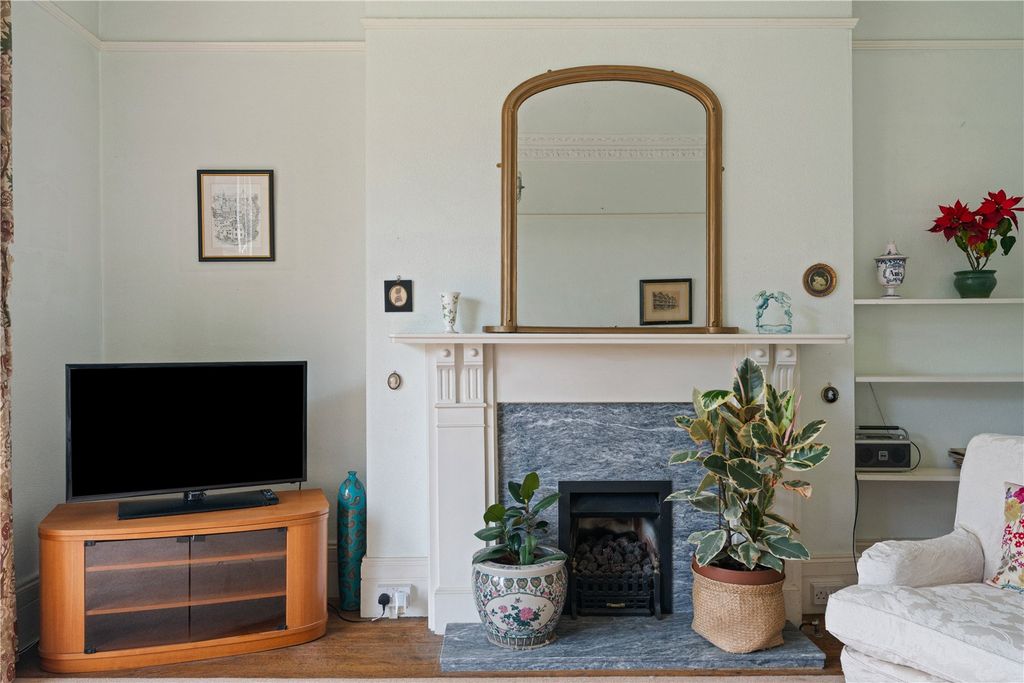 Property photo 3 of 19 Drawing Room