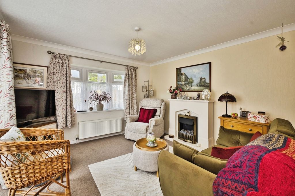 Property photo 3 of 19 Pbox-Img.Jpg