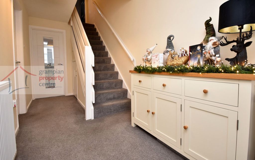 Property photo 3 of 20 Hallway.Jpg