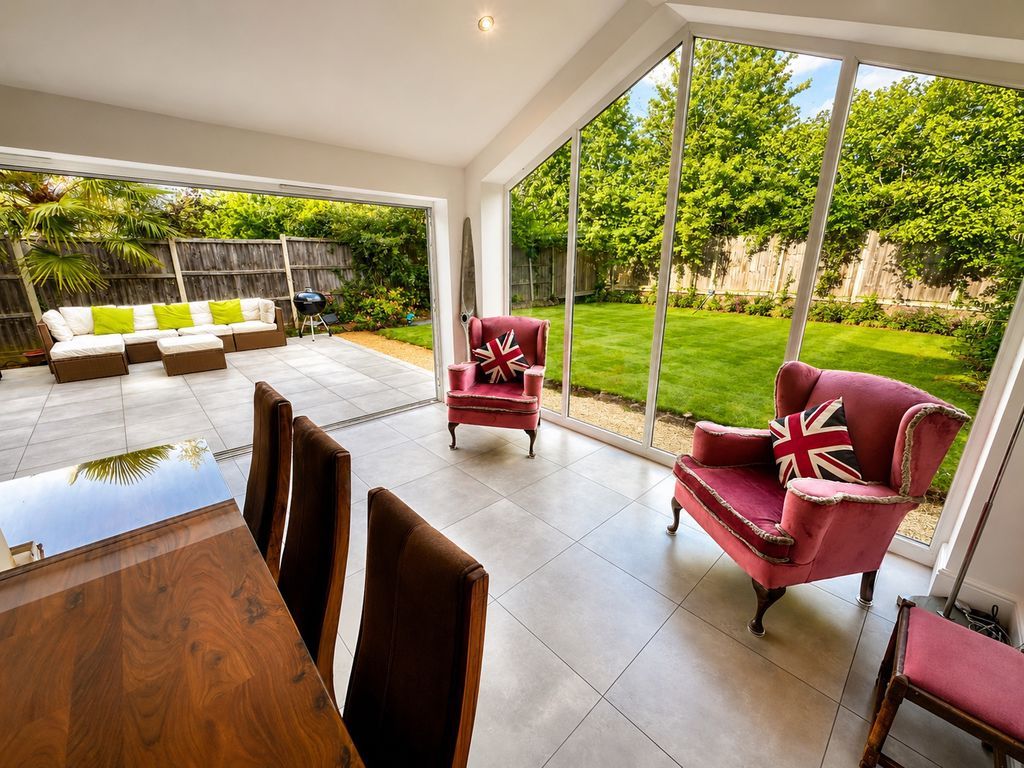 Property photo 2 of 16 Extension