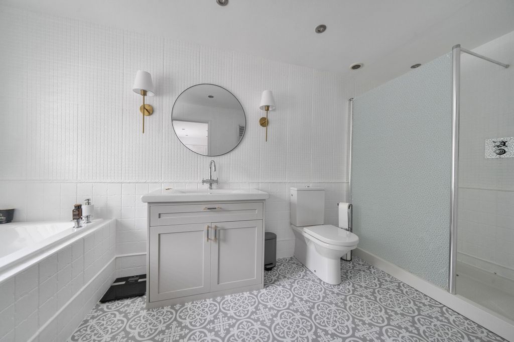 Additional image 31 of 7 bed detached house for saleShirley Church Road, Croydon CR0