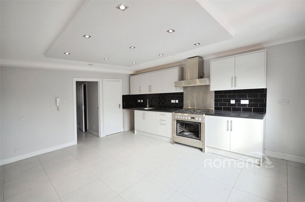 Property photo 3 of 9 Picture No. 10