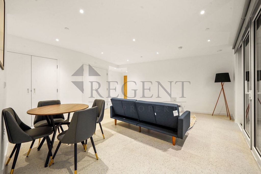 Property photo 3 of 22 Open Plan