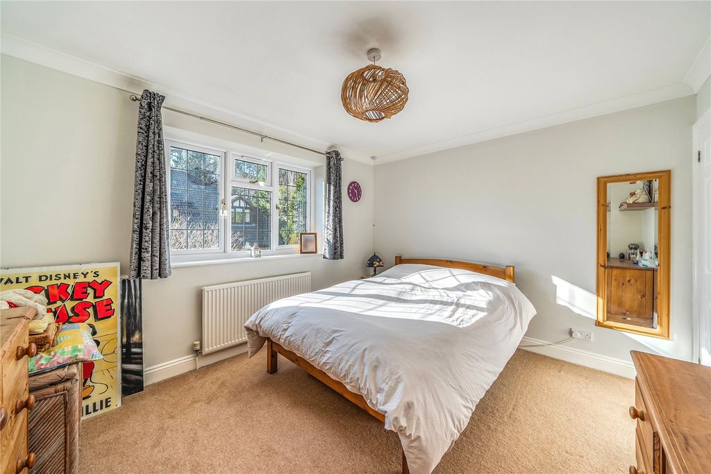 Additional image 18 of 4 bed detached house for saleLightwater GU18