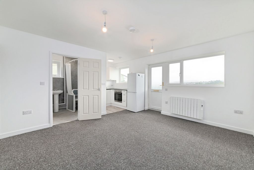Property photo 2 of 22 Pbox-Img.Jpg