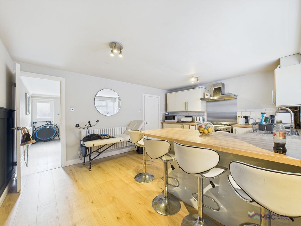 Property photo 2 of 14 Gallery