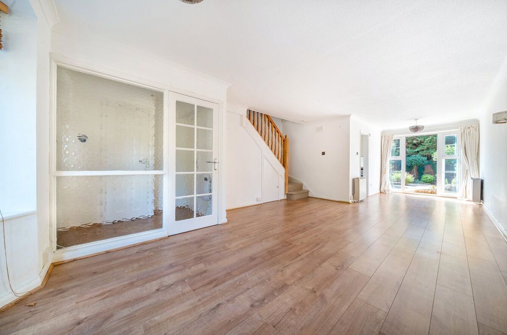 Property photo 3 of 18 Living/Dining Room