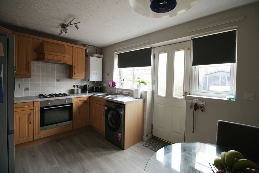 Property photo 3 of 12