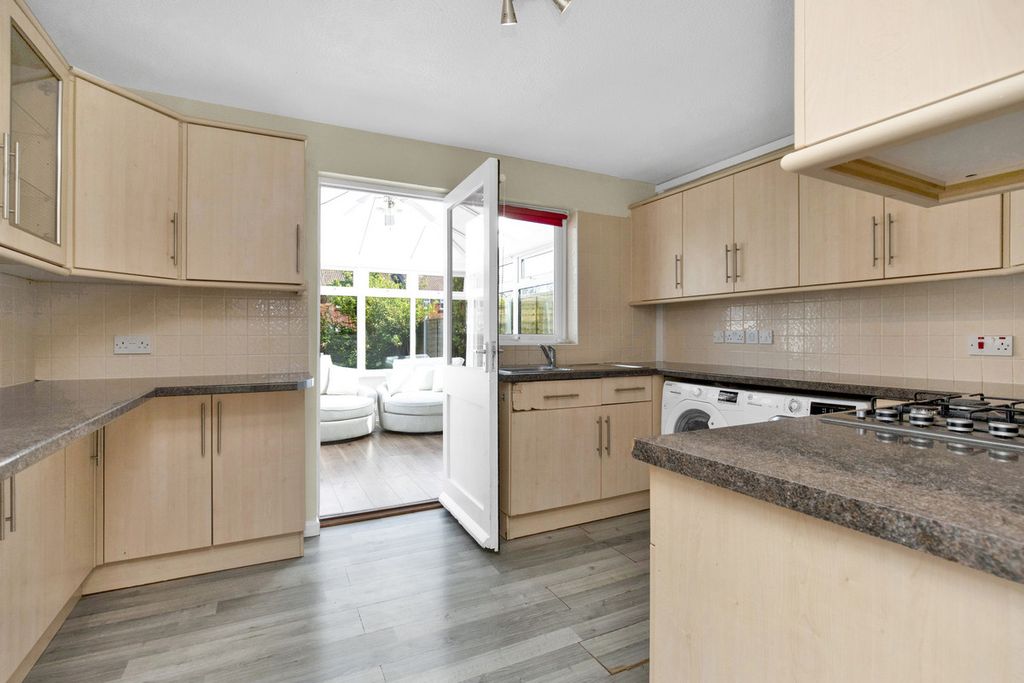 Property photo 3 of 23