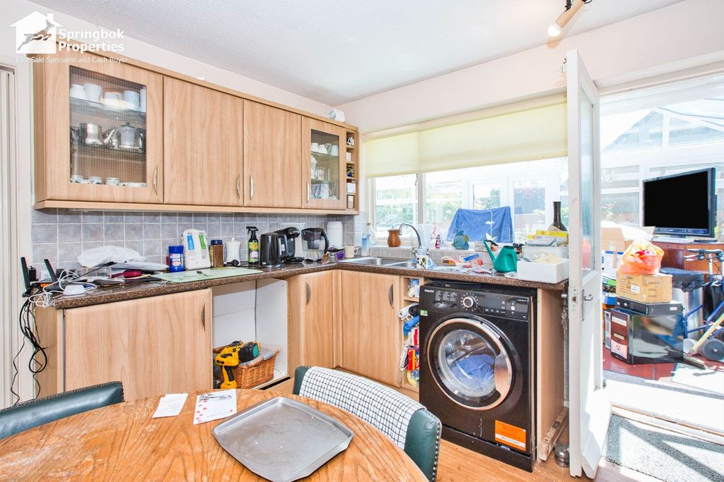 Property photo 3 of 13 Image 2