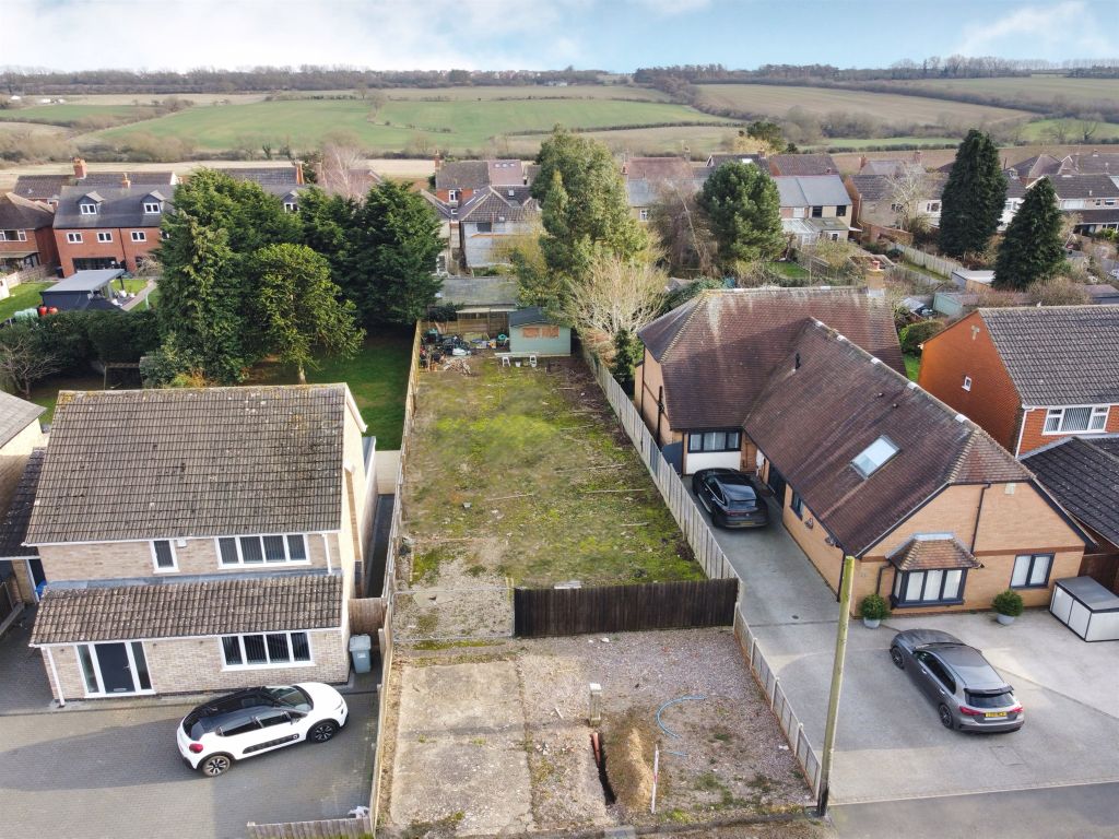 Property photo 1 of 3