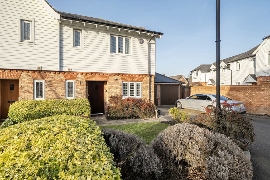 Property photo 1 of 20 1418874-19-699F4F...