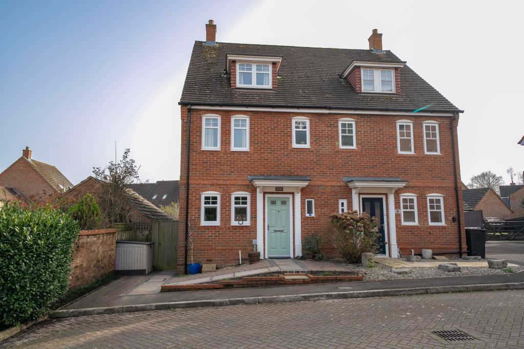 Property photo 1 of 25