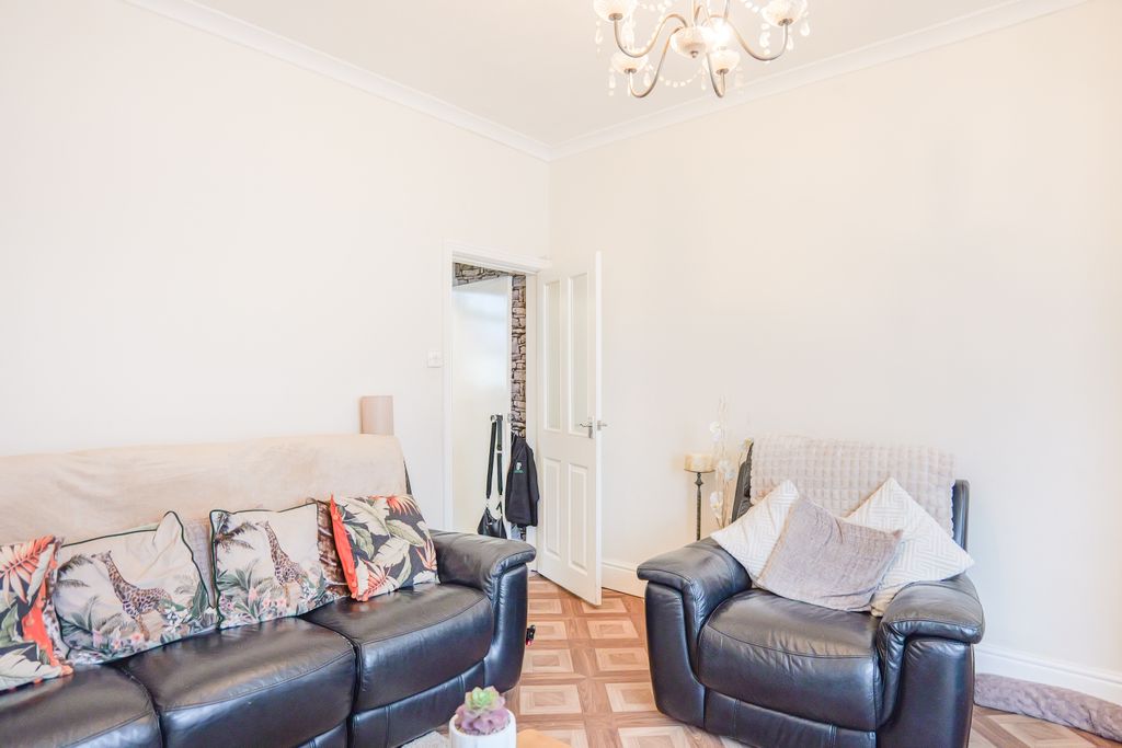 Property photo 3 of 24