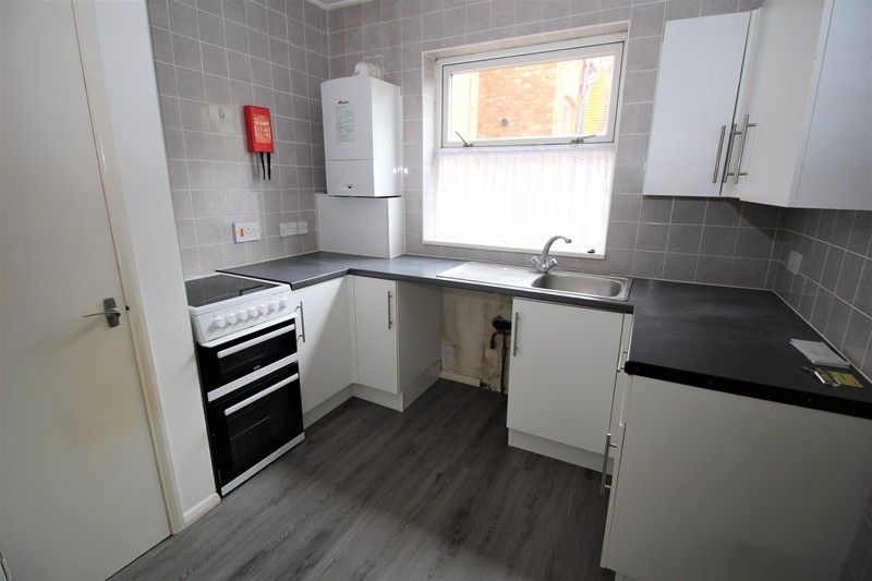 Property photo 3 of 5 Kitchen