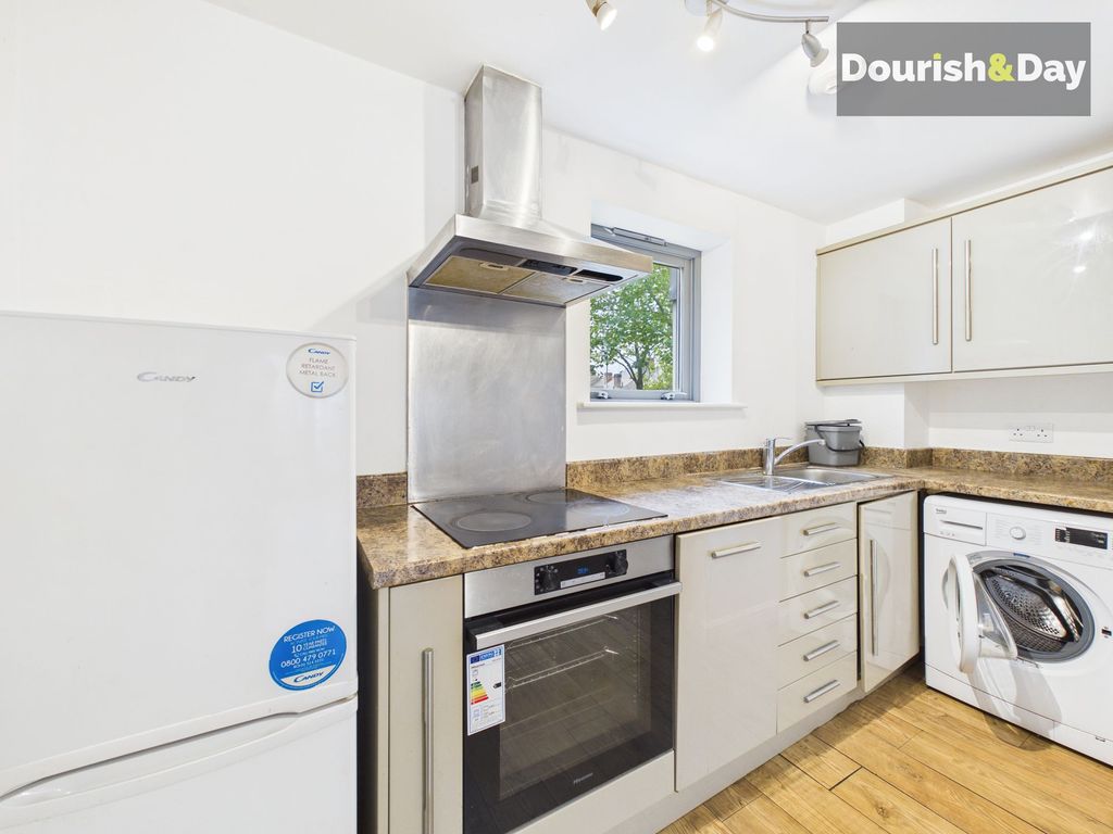 Property photo 2 of 9