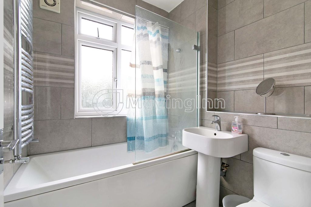 Property photo 1 of 5 Bathroom