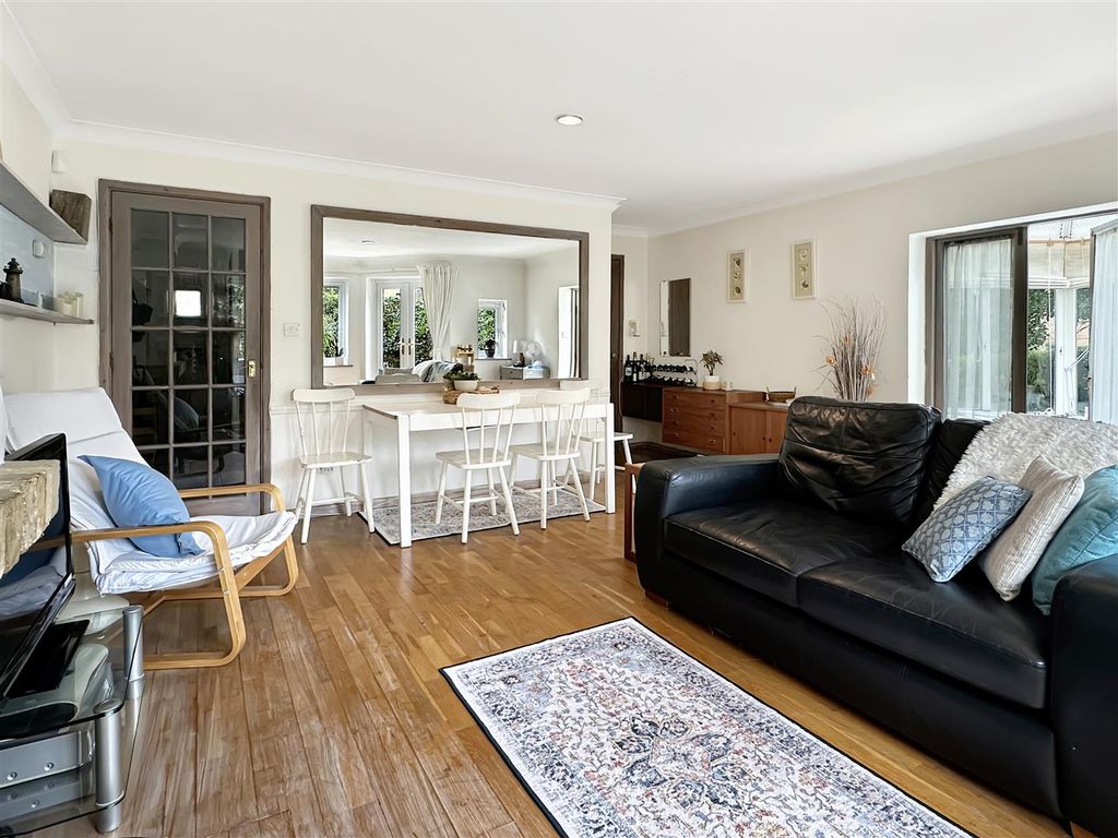 Property photo 2 of 16 Img (9).Jpg