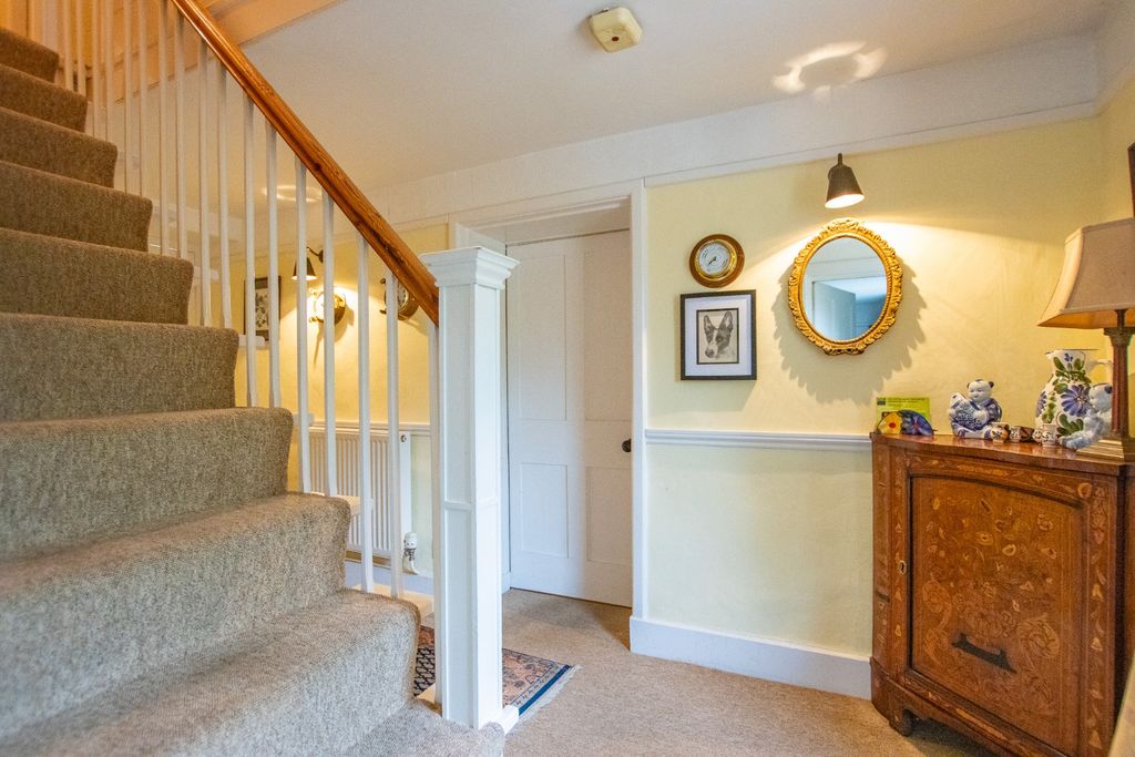 Property photo 3 of 32 5702075