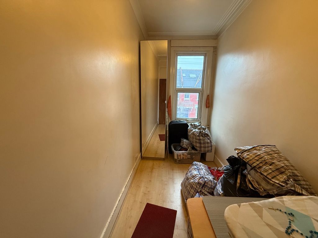 Property photo 1 of 4