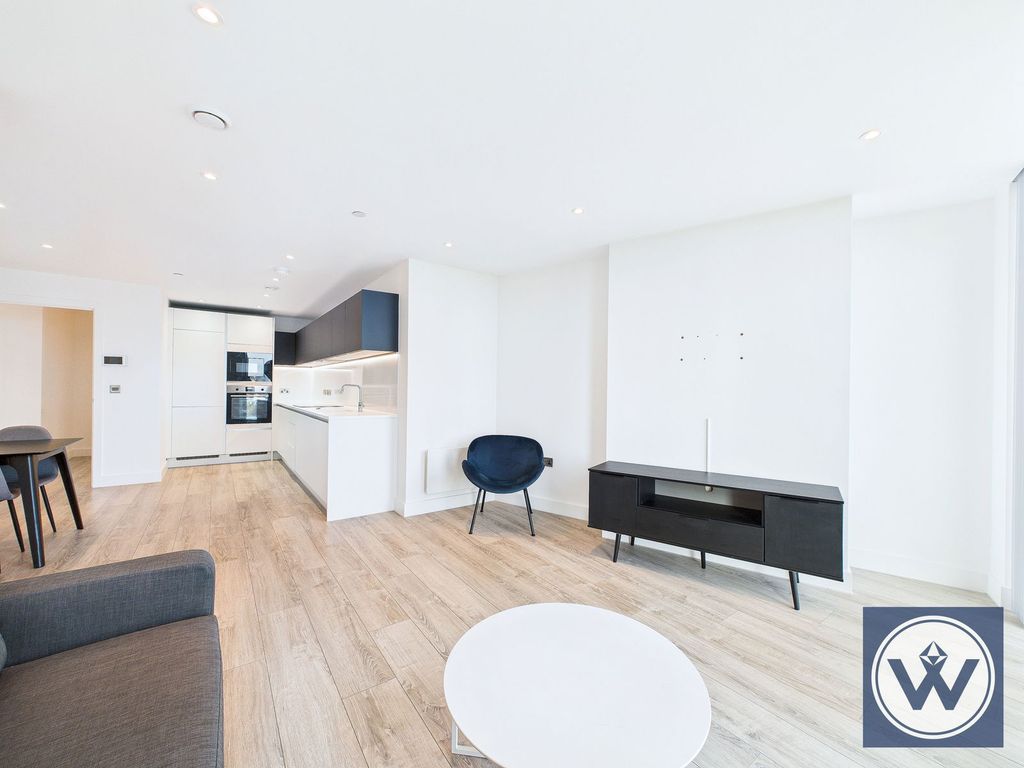 Property photo 2 of 25