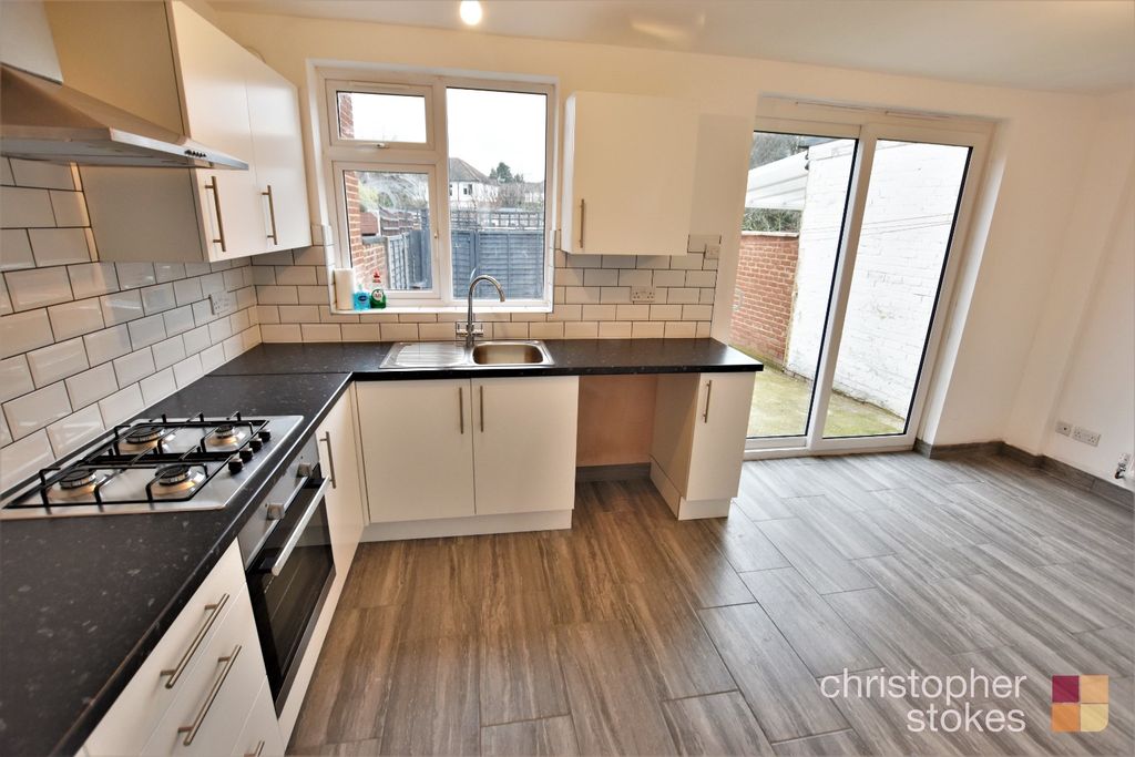 Property photo 3 of 12 5058323