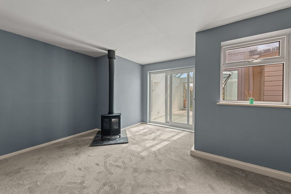 Property photo 3 of 22