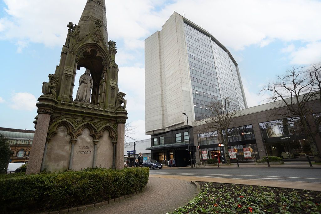 Property photo 3 of 12 Photo 27