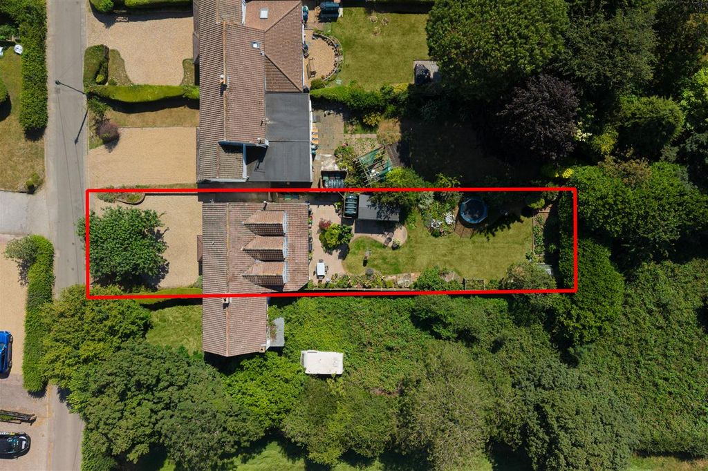 Property photo 2 of 33