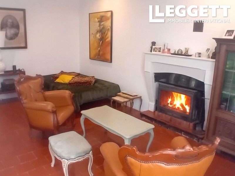 Property photo 2 of 10