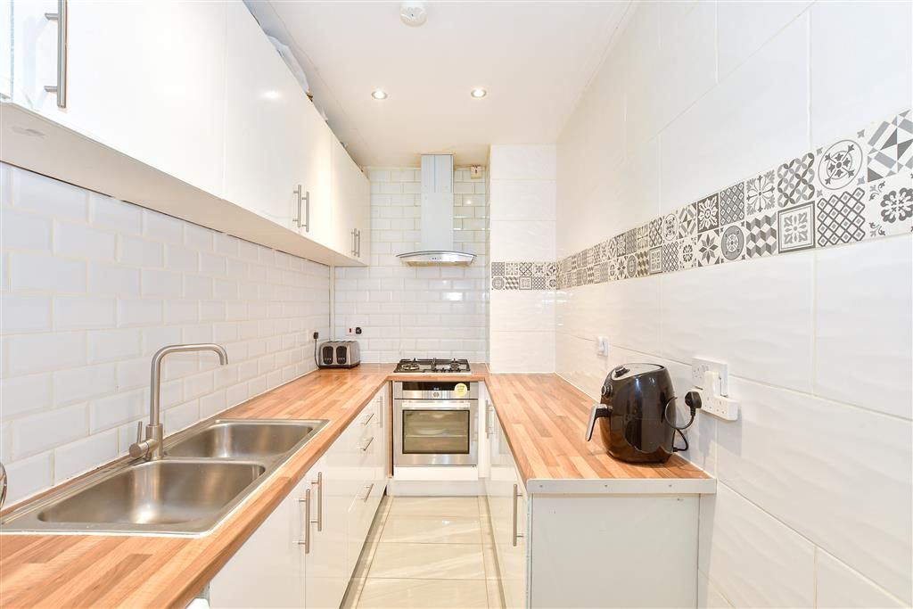 Property photo 3 of 13 Kitchen