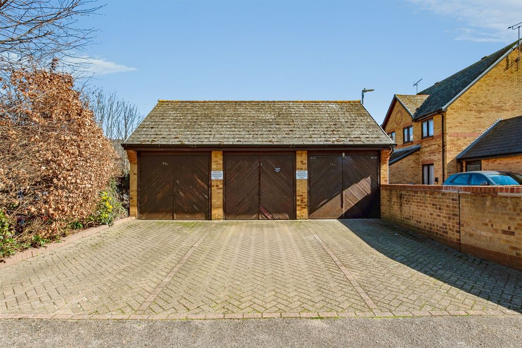 Property photo 2 of 15