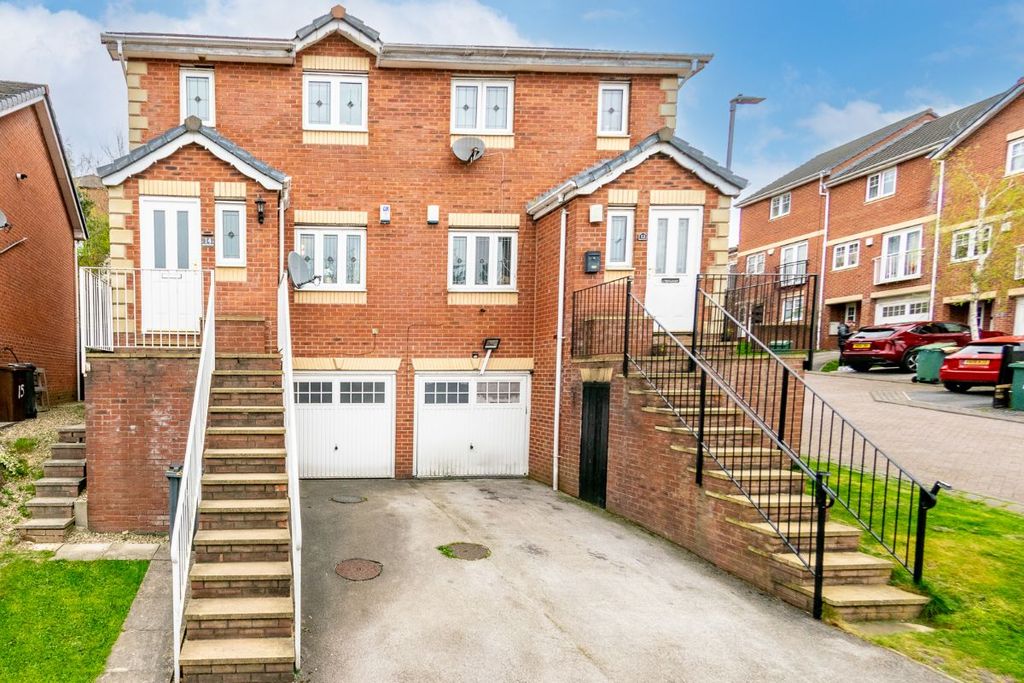 Property photo 1 of 23