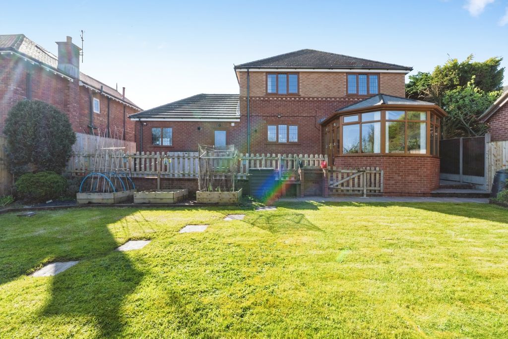 Property photo 3 of 36 Pbox-Img.Jpg