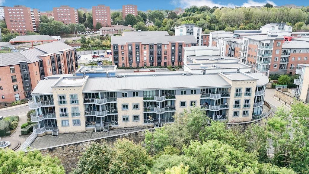 Property photo 1 of 12 External