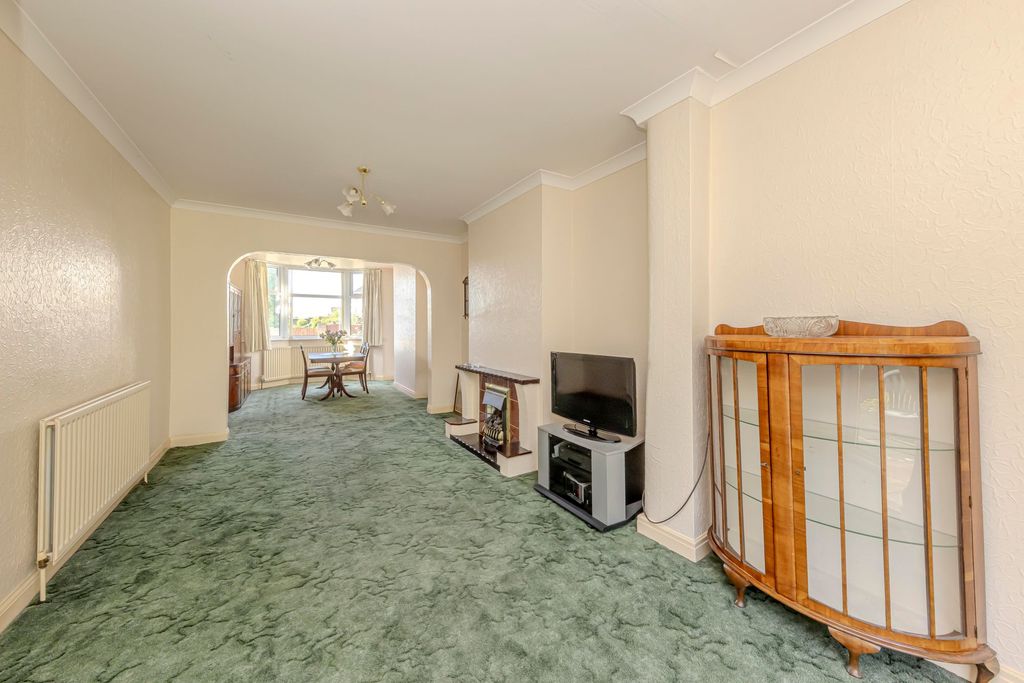 Property photo 3 of 21