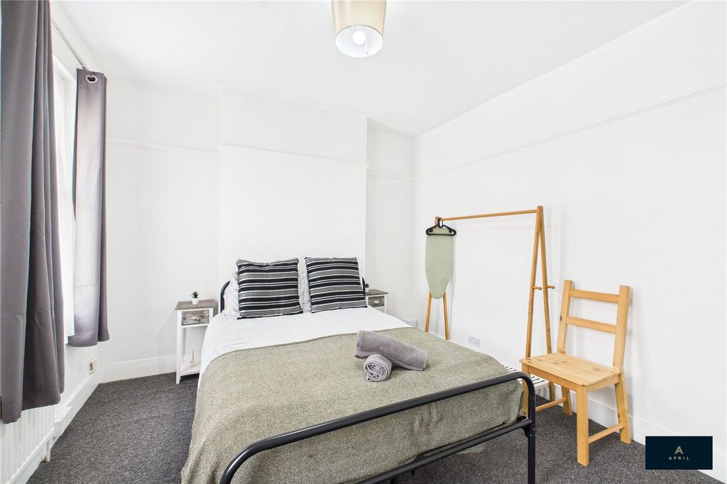 Property photo 3 of 30 Picture No. 10