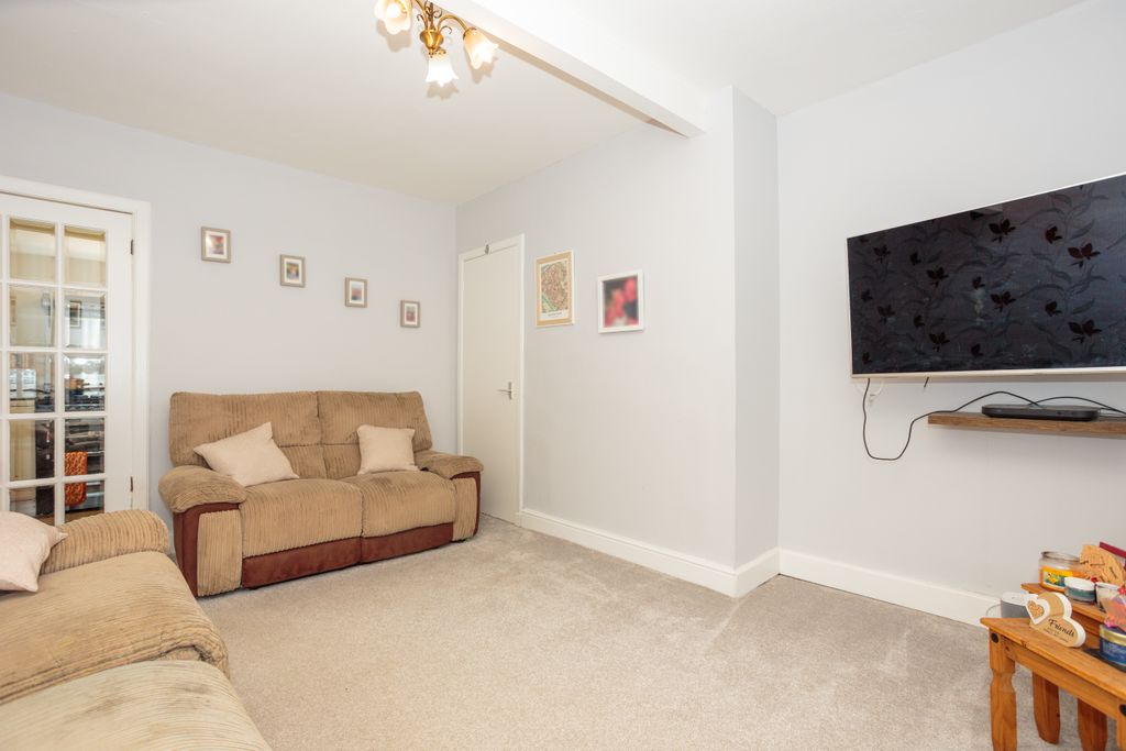 Property photo 2 of 20 Living Room