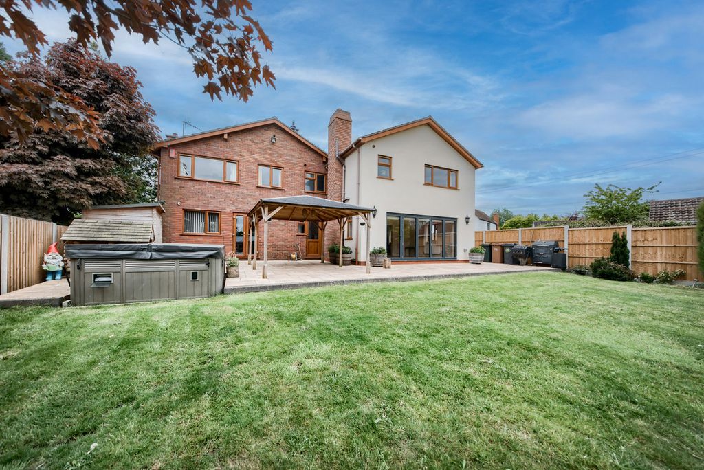 Property photo 2 of 18