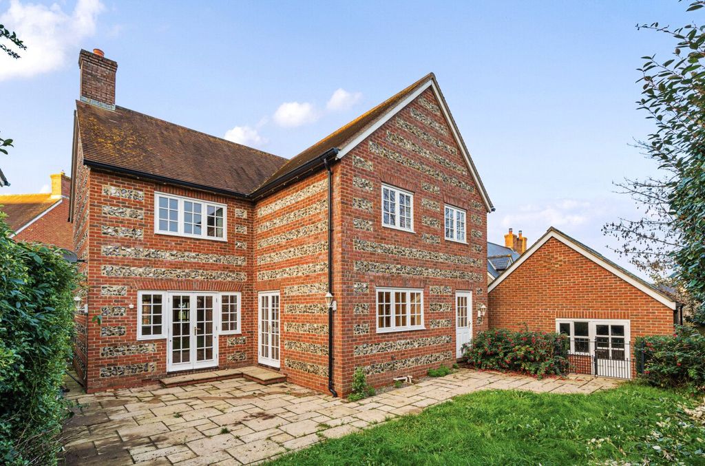 Property photo 1 of 18 Picture No. 11