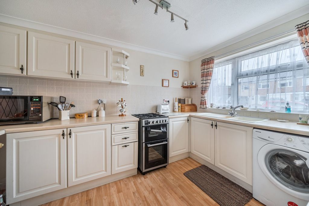 Property photo 3 of 16