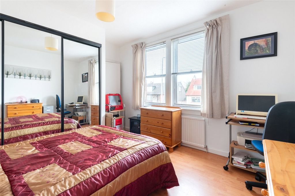 Property photo 3 of 21 Picture 3