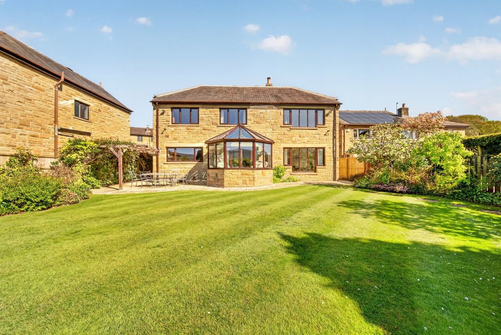 Property photo 2 of 33 Picture No. 41