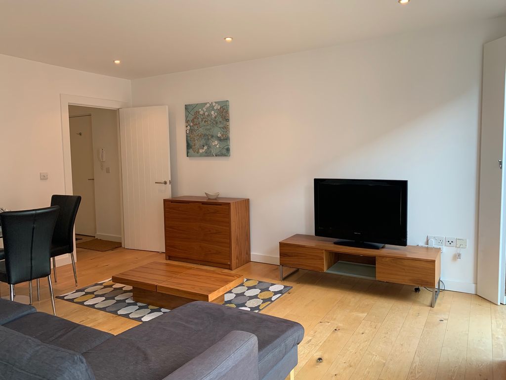 Property photo 3 of 8