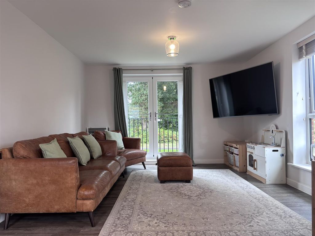 Property photo 3 of 11 Living1.Jpg
