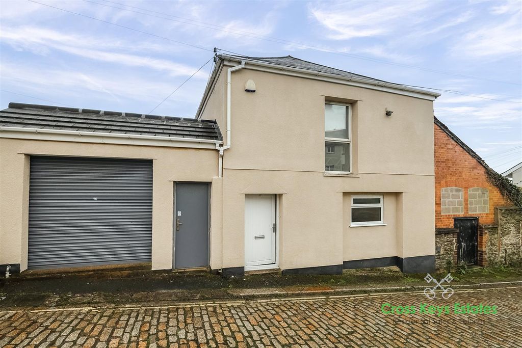 Property photo 1 of 29 Stoke