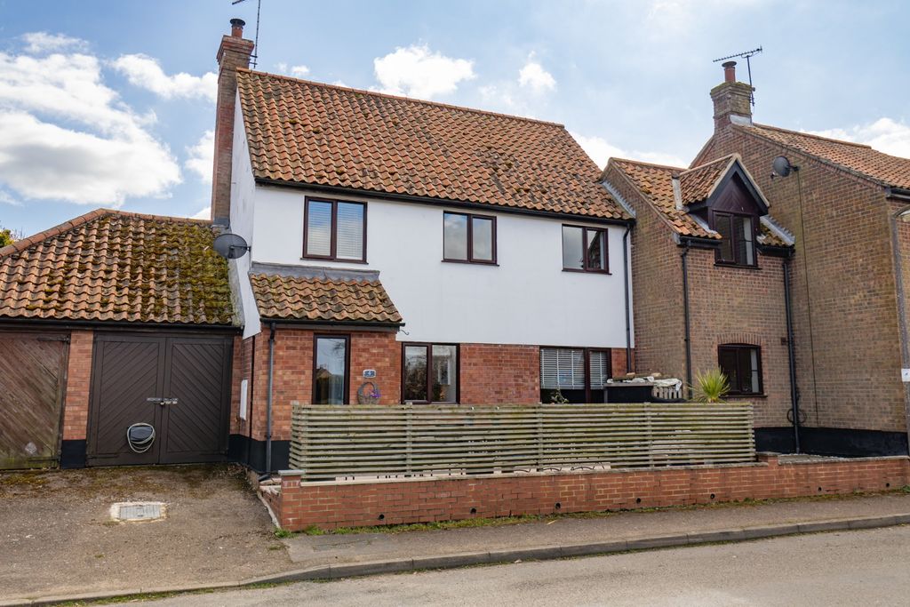 Property photo 1 of 35 4038683