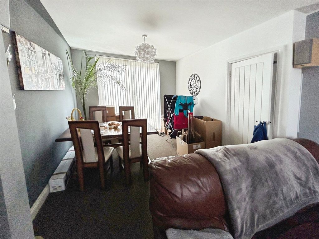 Property photo 3 of 9 Picture No. 06