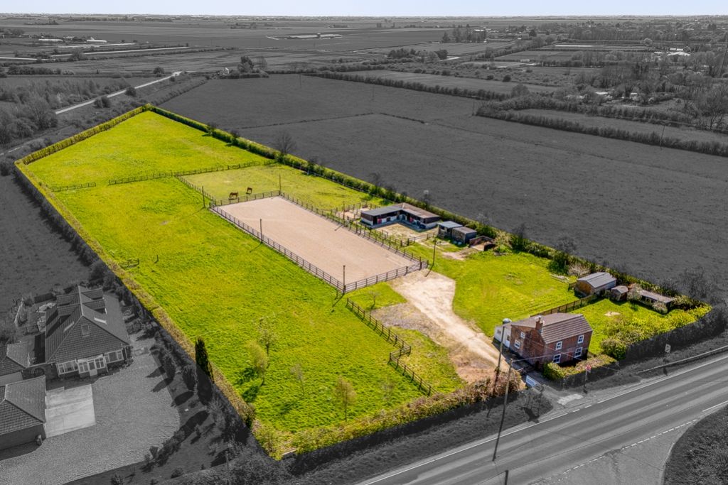 Property photo 1 of 32 Bargreen Cottage (Stickney)-2